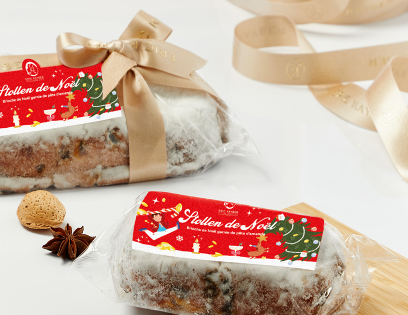 Une gourmandise garnie d’un fourrage à la pâte d'amandes et de fruits secs.